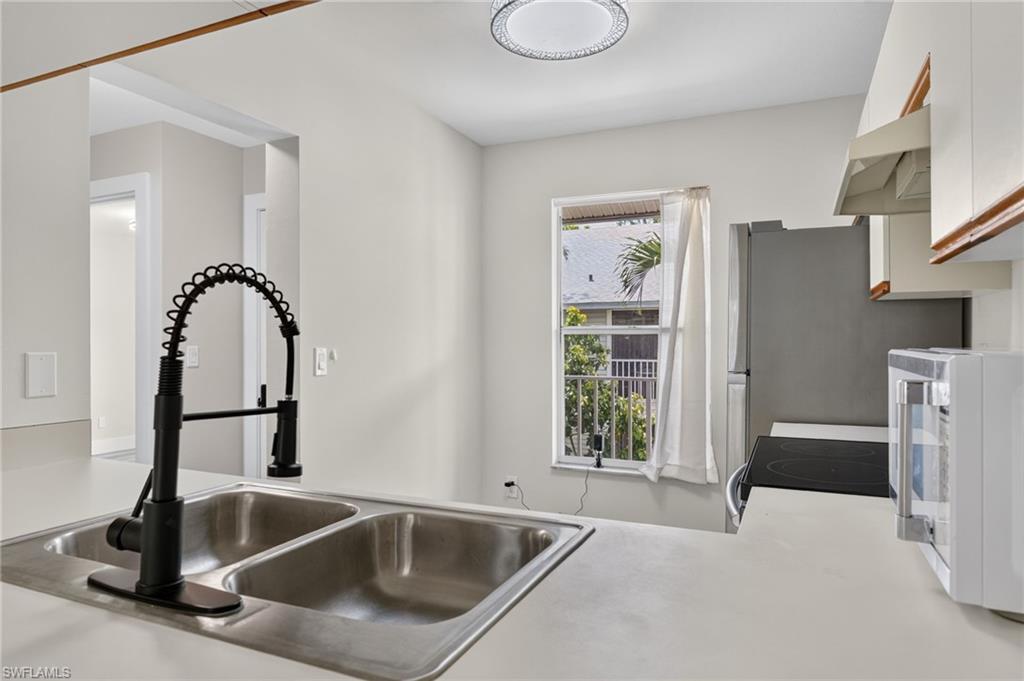 COURTYARD VILLAGE - Residential Lease