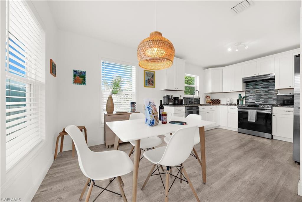 ARLINGTON PARK - Residential