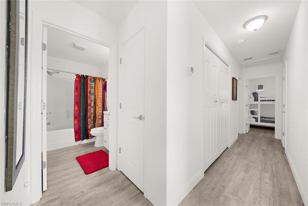 ARLINGTON PARK - Residential