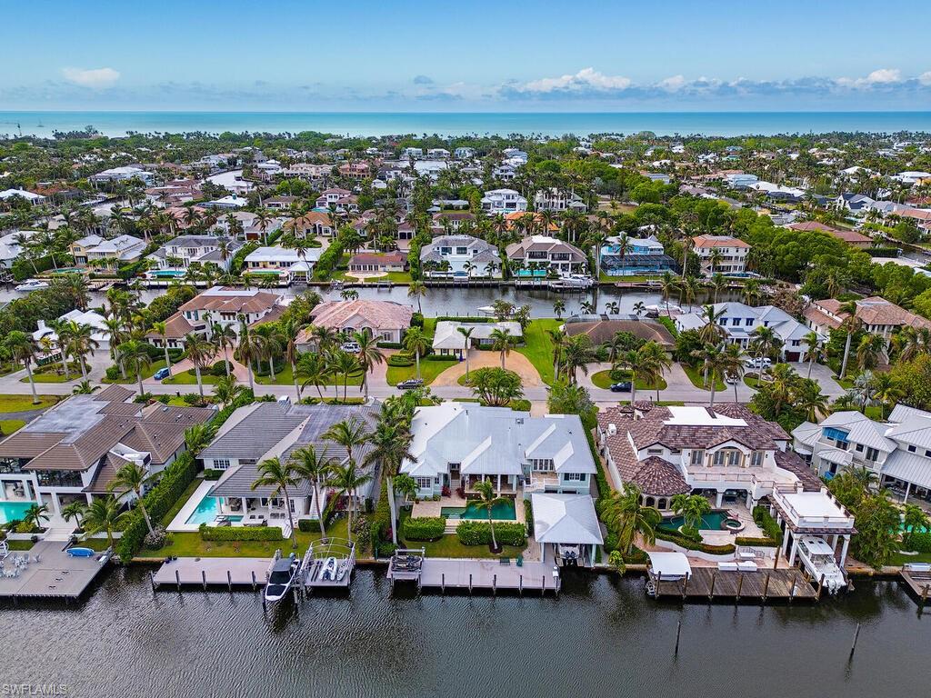 AQUALANE SHORES - Residential