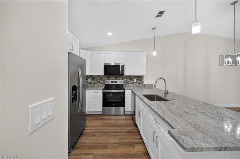 ISLAND PARK VILLAGE - Residential