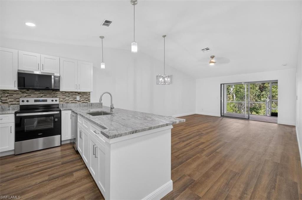 ISLAND PARK VILLAGE - Residential