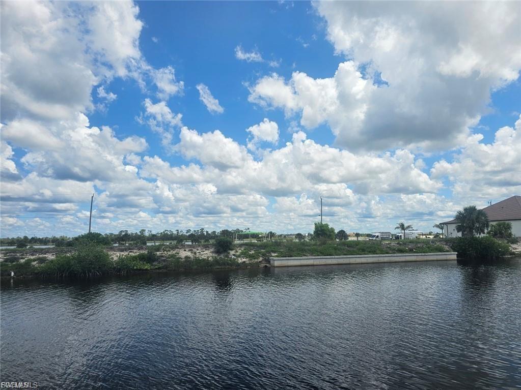 CAPE CORAL - Land