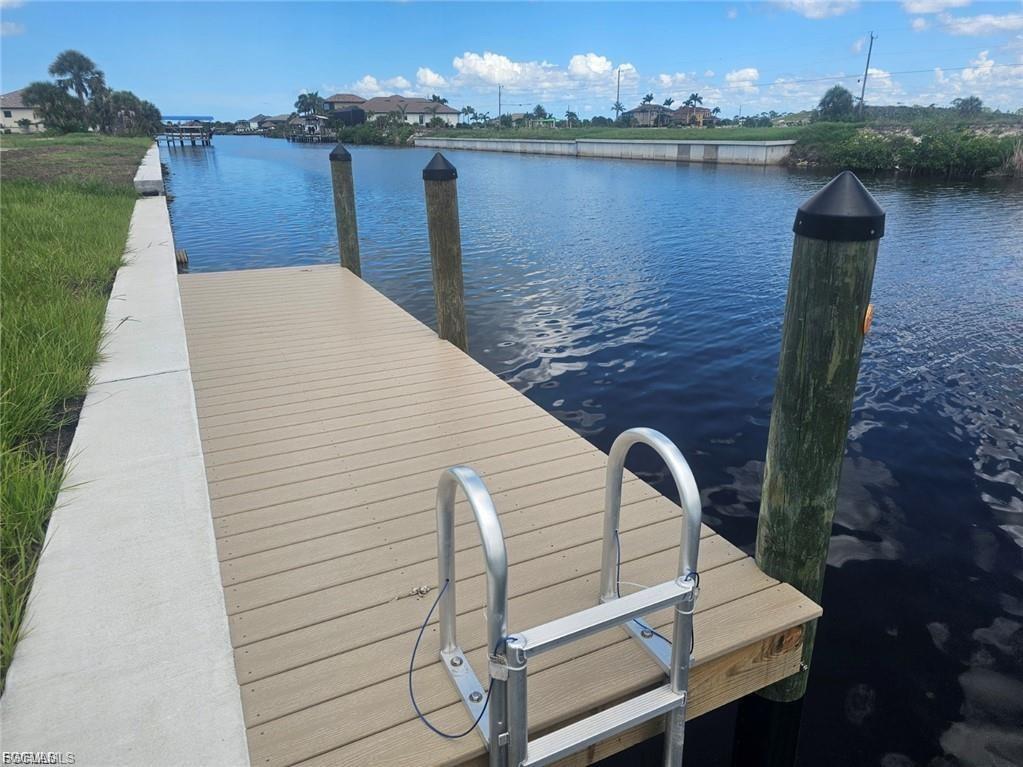 CAPE CORAL - Land
