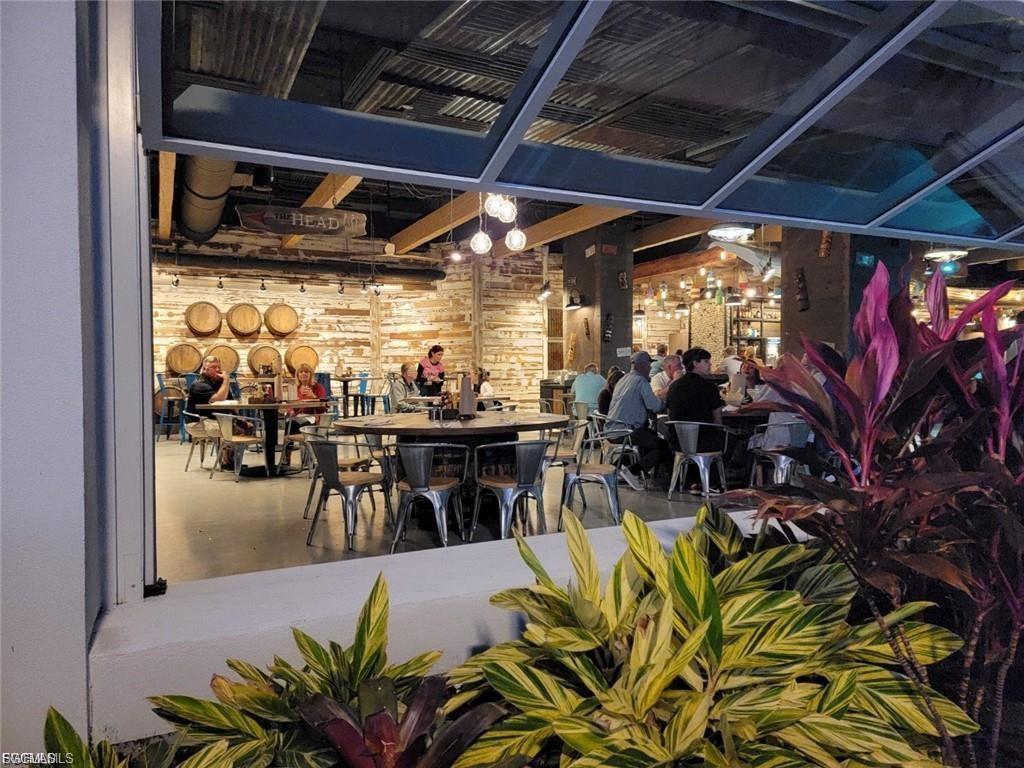 CAPE CORAL - Land
