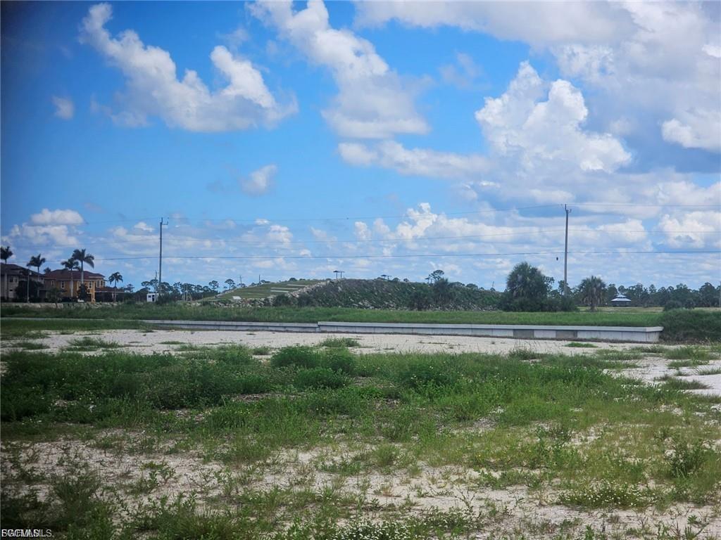 CAPE CORAL - Land