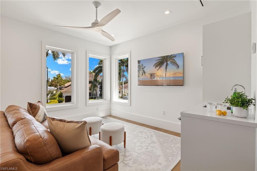 ROYAL HARBOR - Residential
