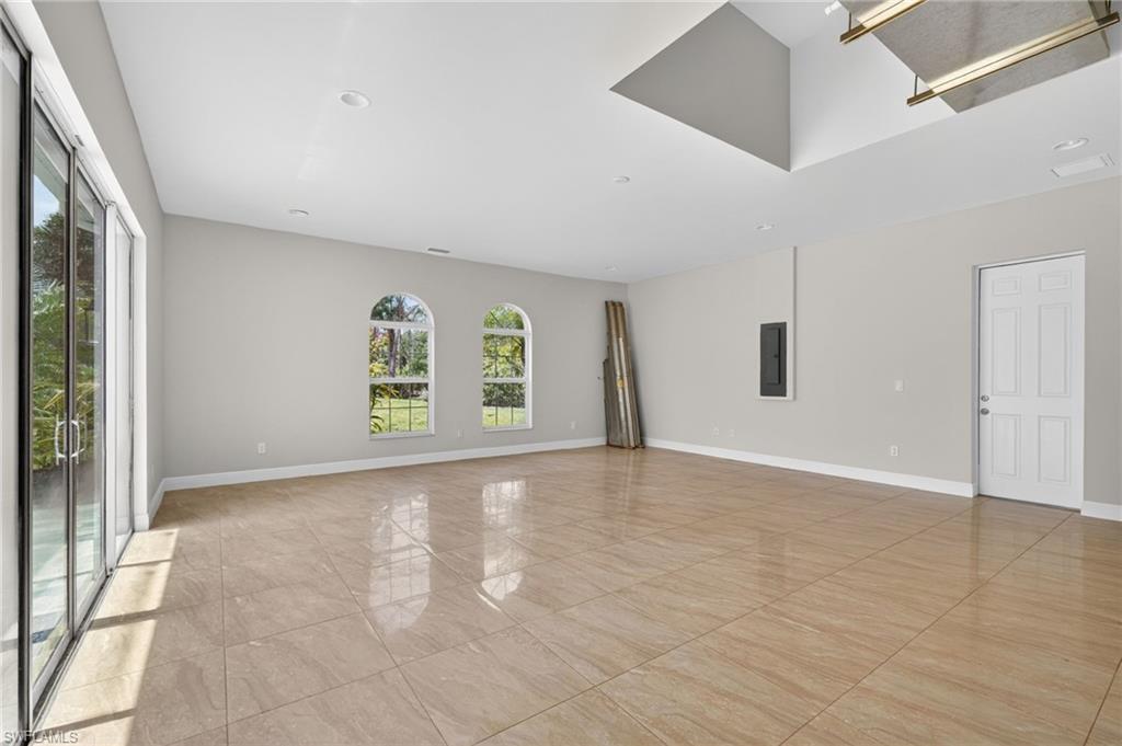 GOLDEN GATE ESTATES - Residential