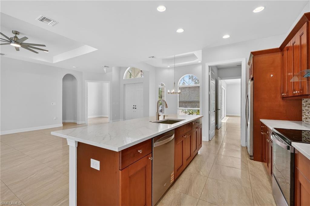 GOLDEN GATE ESTATES - Residential