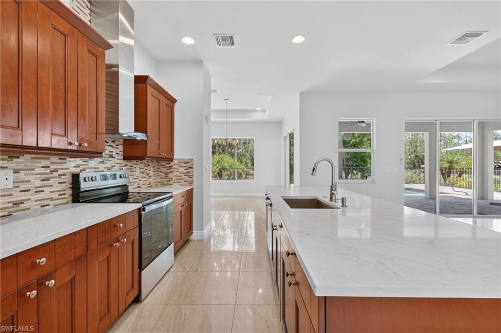 GOLDEN GATE ESTATES - Residential