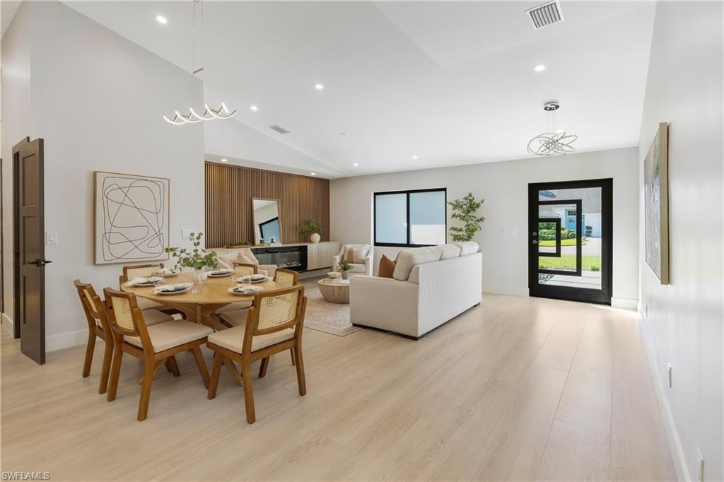 QUEENS PARK AT LAGO VERDE - Residential