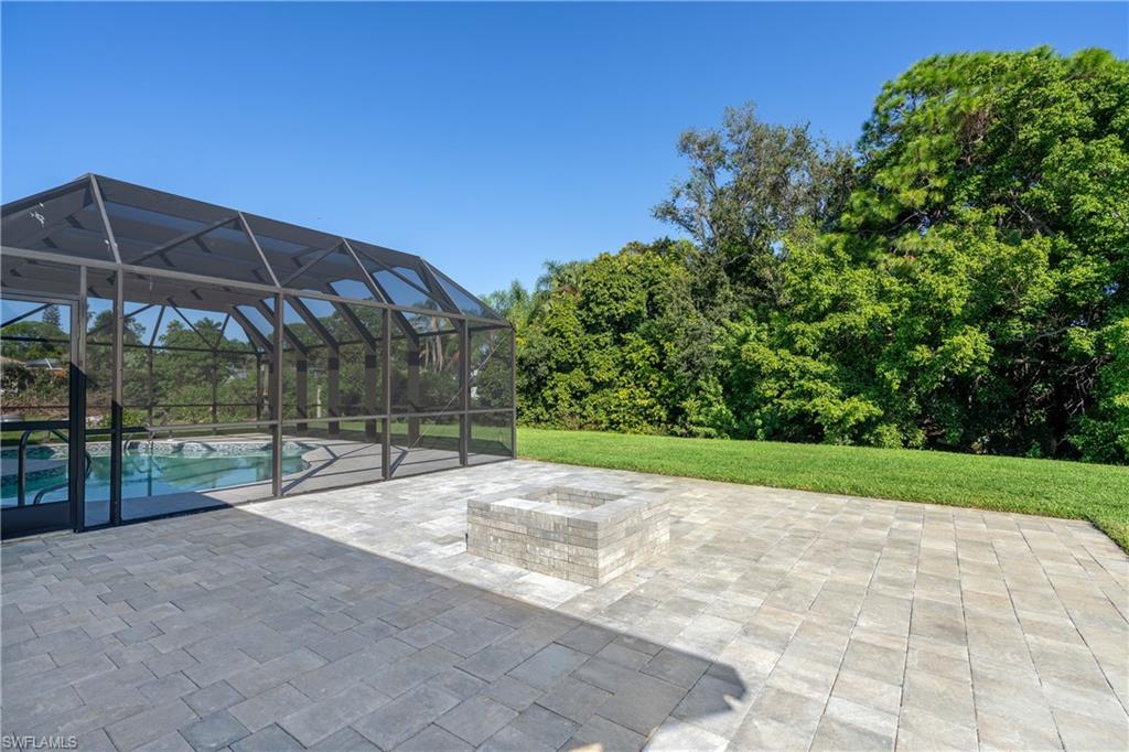 QUEENS PARK AT LAGO VERDE - Residential