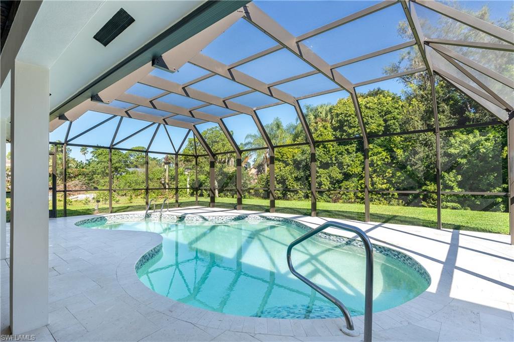 QUEENS PARK AT LAGO VERDE - Residential