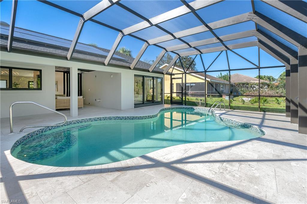 QUEENS PARK AT LAGO VERDE - Residential