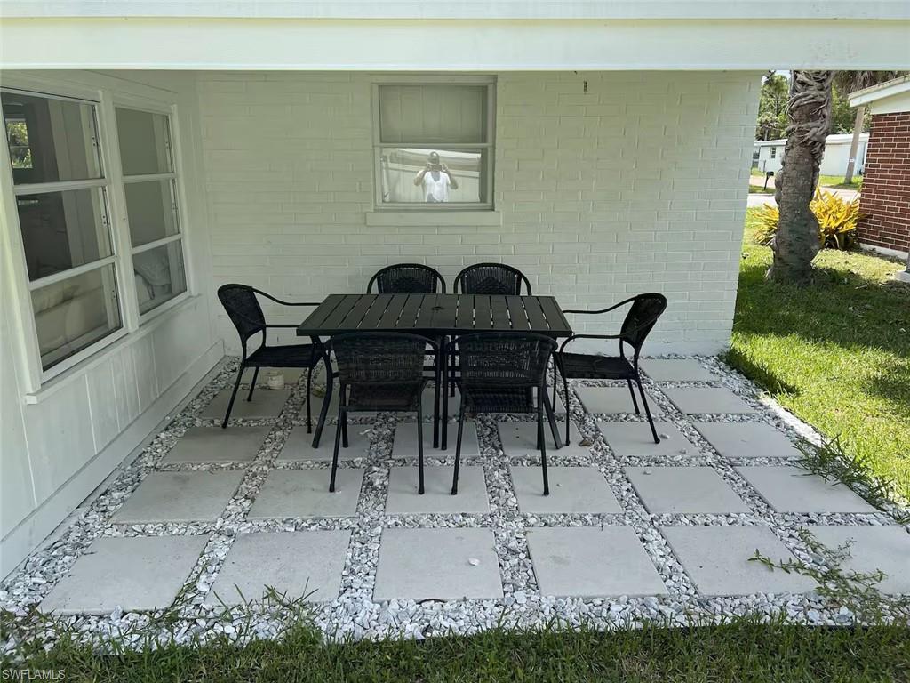 BROOKSIDE ESTATES - Residential Lease