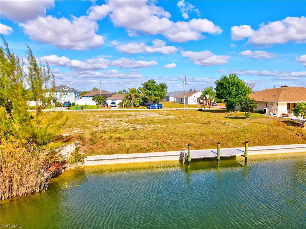 CAPE CORAL - Land