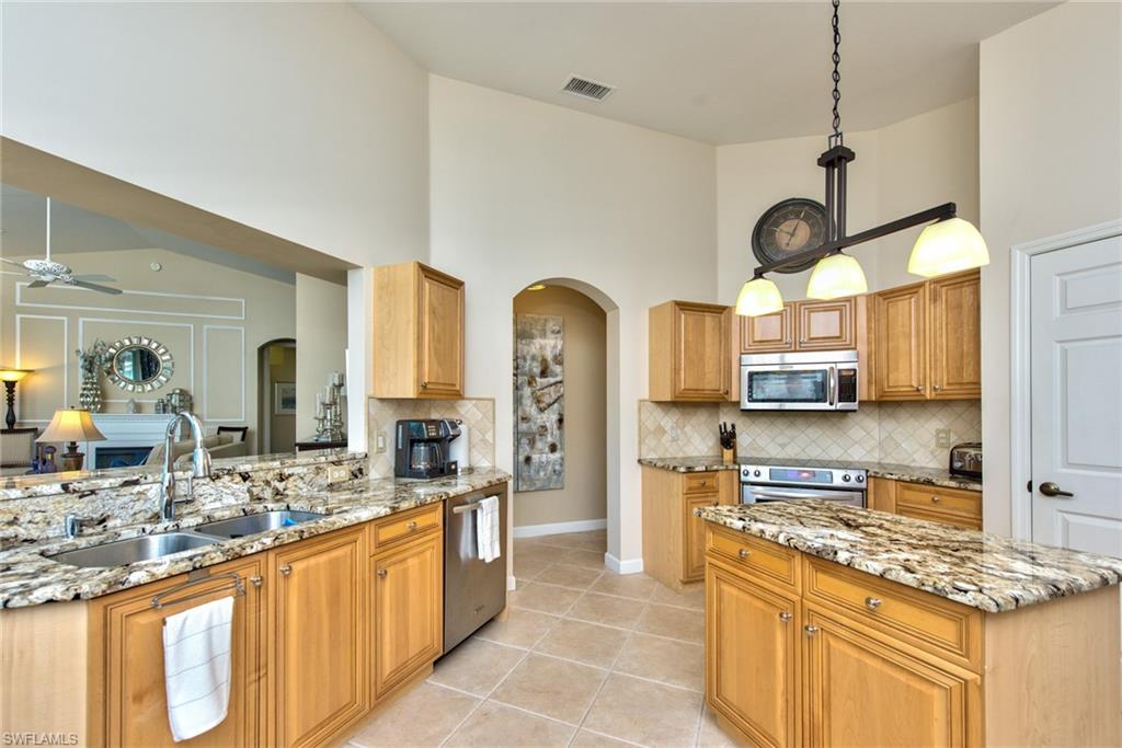 CORAL BAY II - Residential Lease
