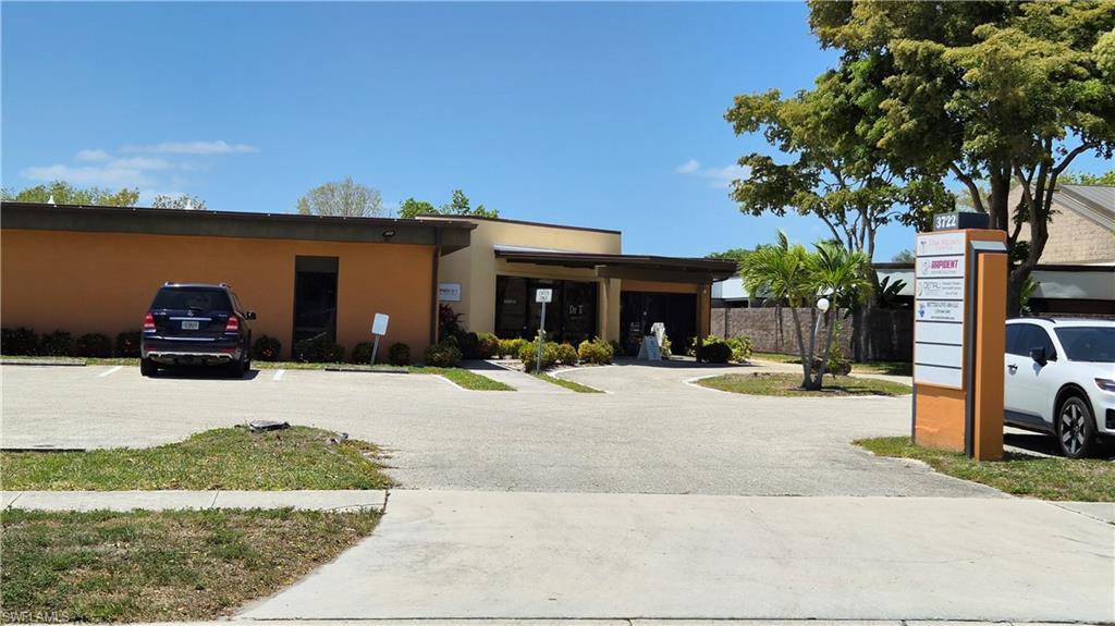Office building with 7 units for sale.