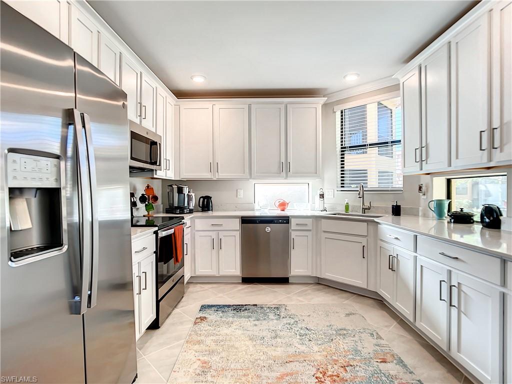 PRENTISS POINTE - Residential