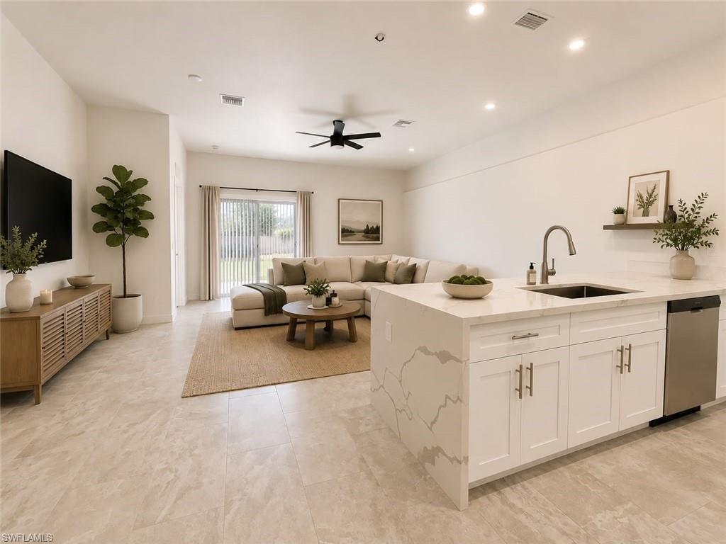 CAPE CORAL - Residential Lease