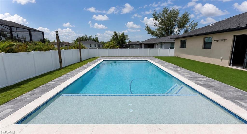 CAPE CORAL - Residential
