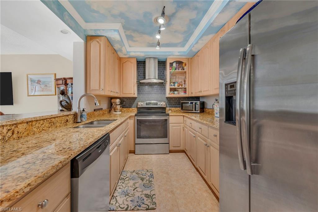PELICAN RIDGE - Residential