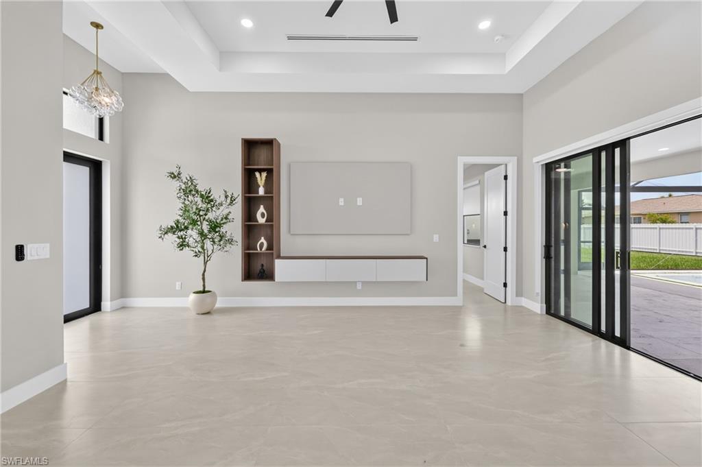 CAPE CORAL - Residential
