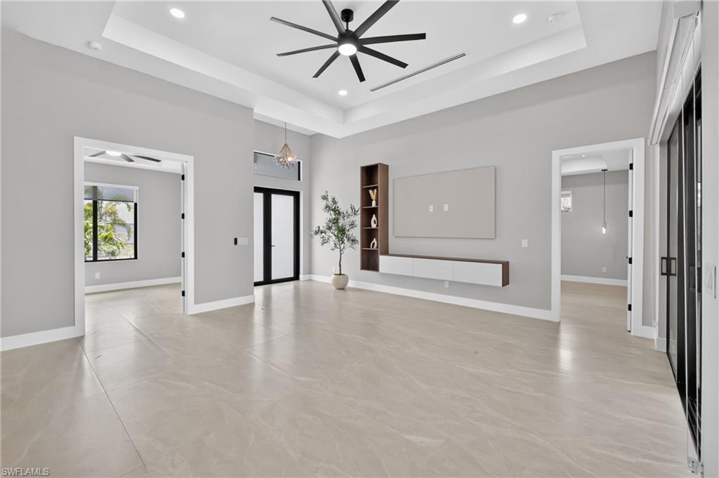 CAPE CORAL - Residential