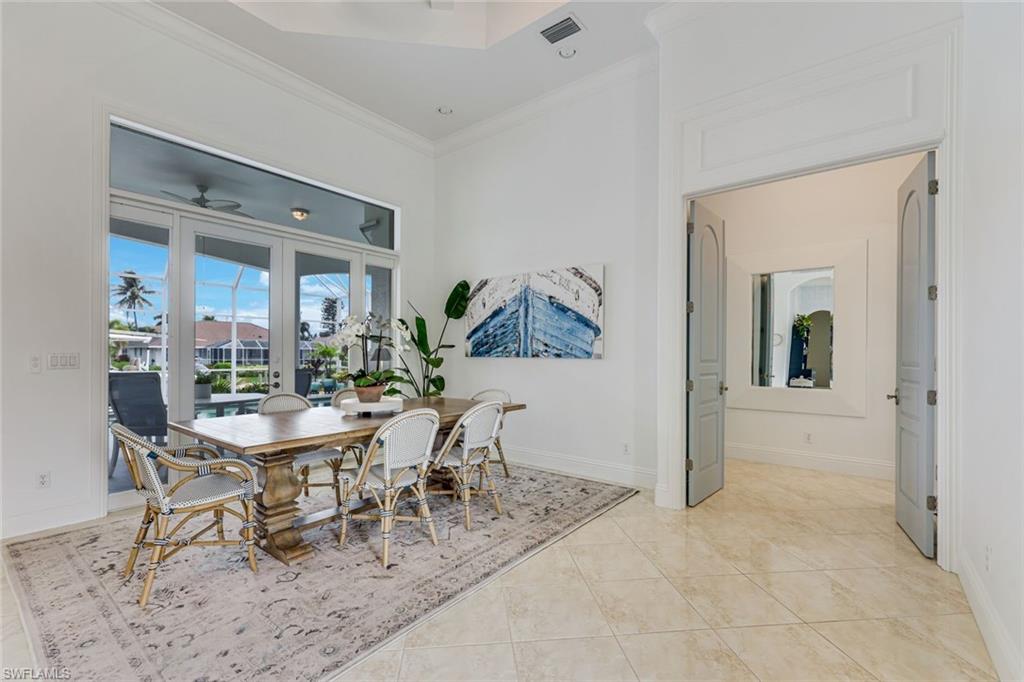 MARCO BEACH - Residential