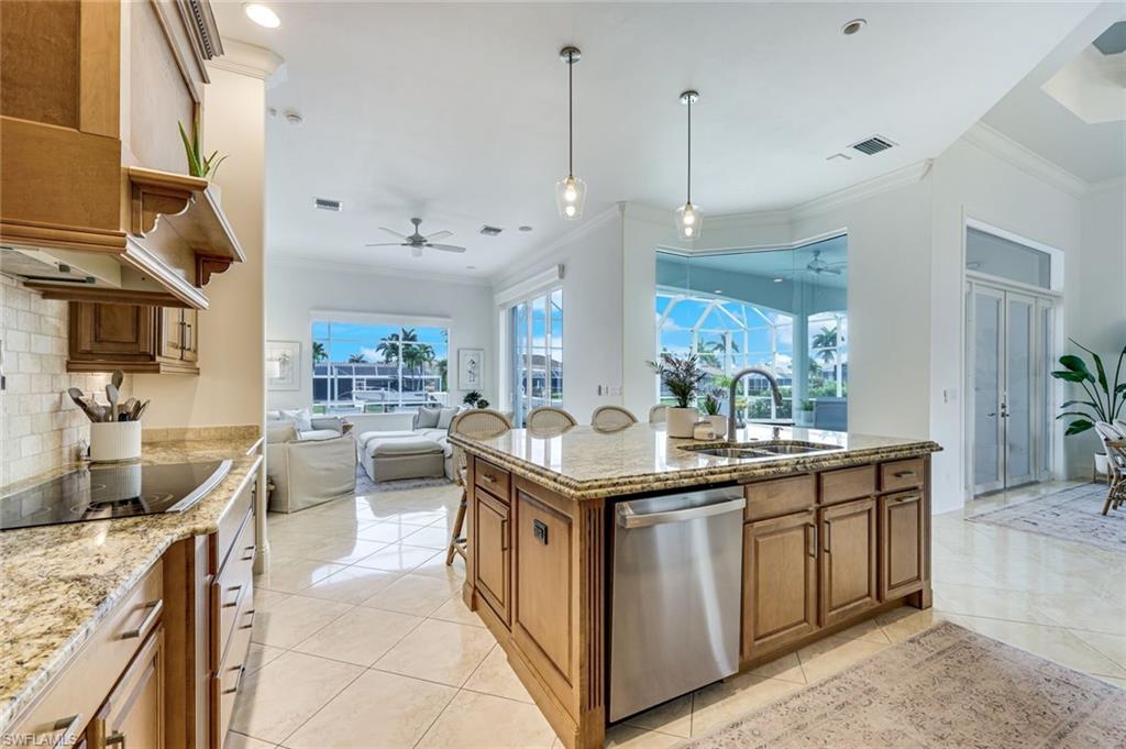 MARCO BEACH - Residential