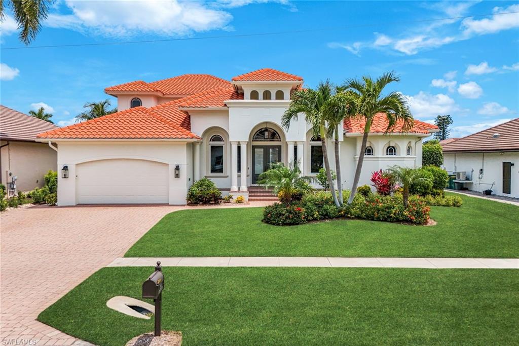 MARCO BEACH - Residential