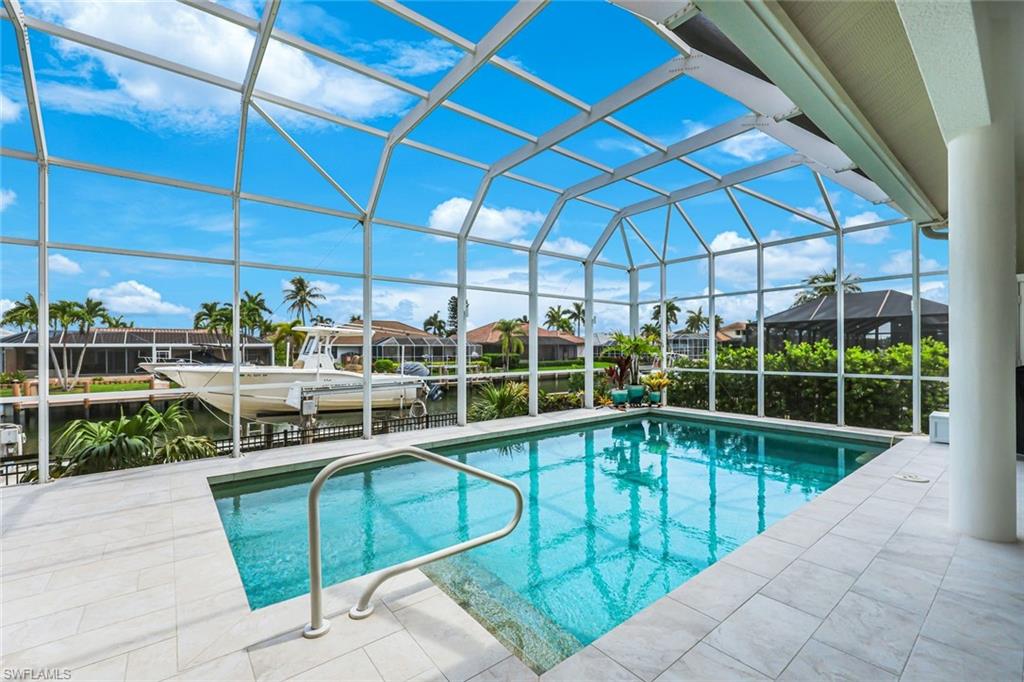 MARCO BEACH - Residential