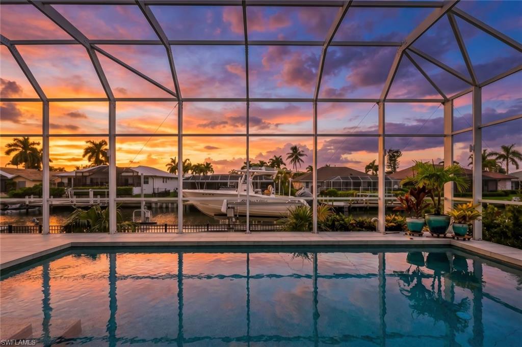 MARCO BEACH - Residential