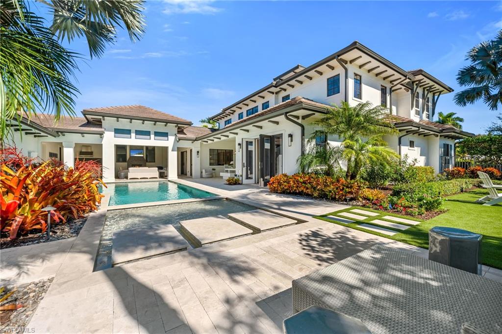 MOORINGS - Residential