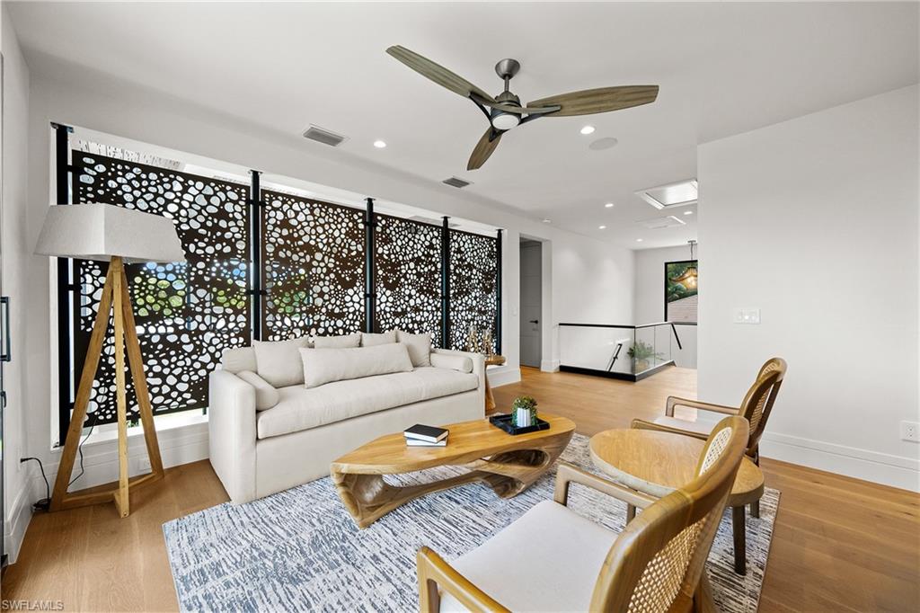 LAKE PARK - Residential