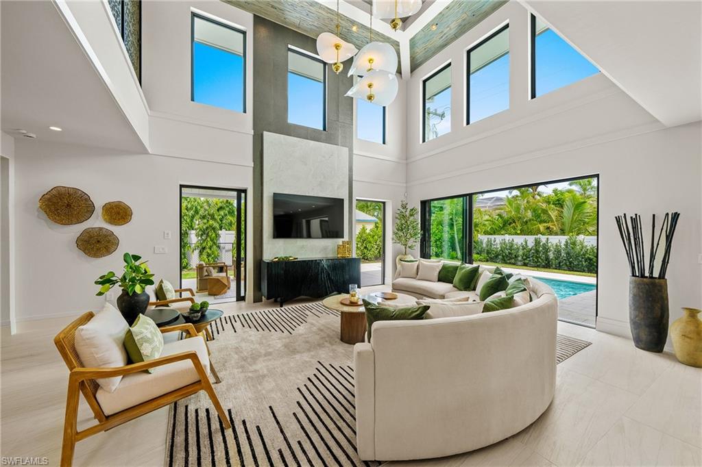 LAKE PARK - Residential