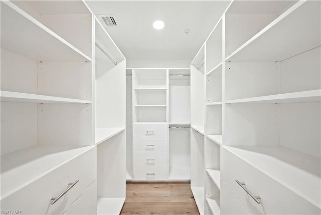 COCONUT GROVE - Residential Lease
