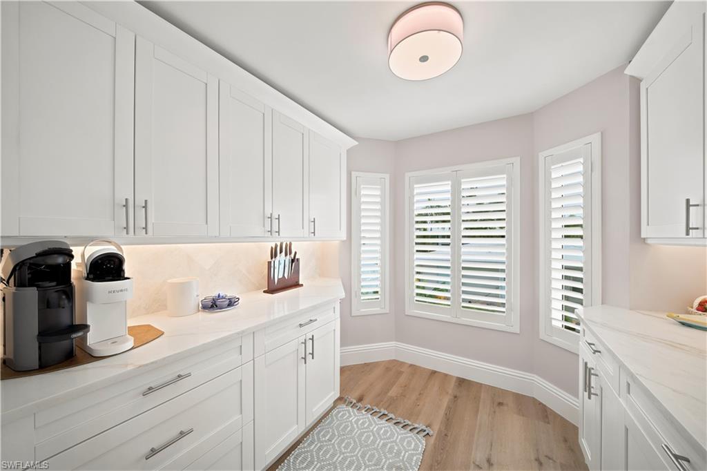 COCONUT GROVE - Residential Lease