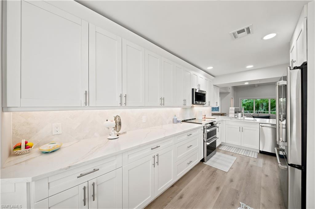 COCONUT GROVE - Residential Lease