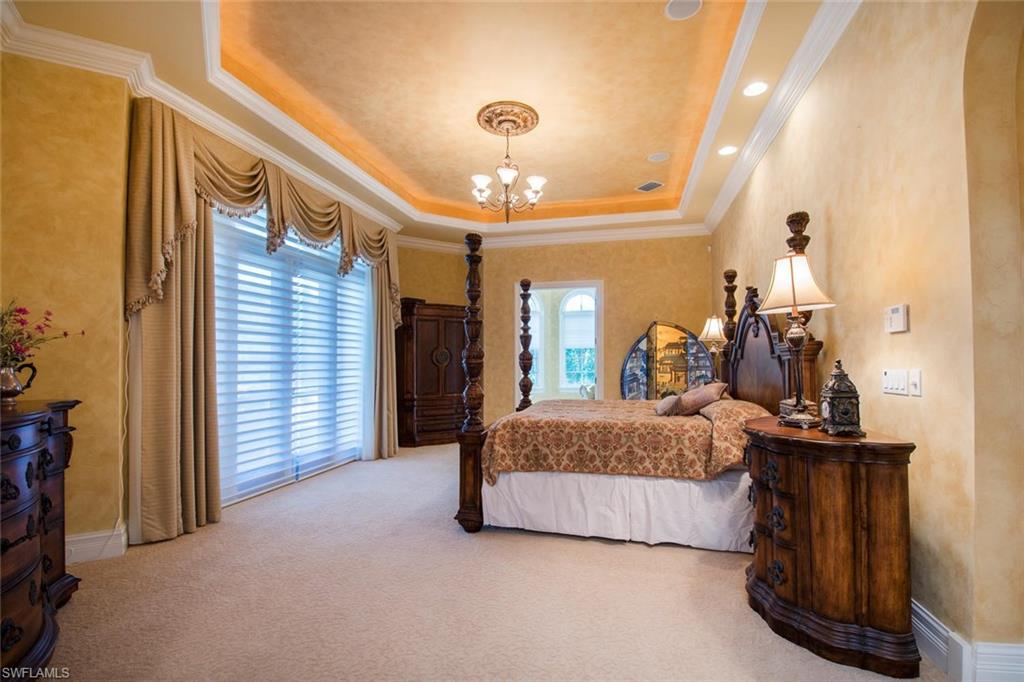 ESCADA AT TIBURON - Residential