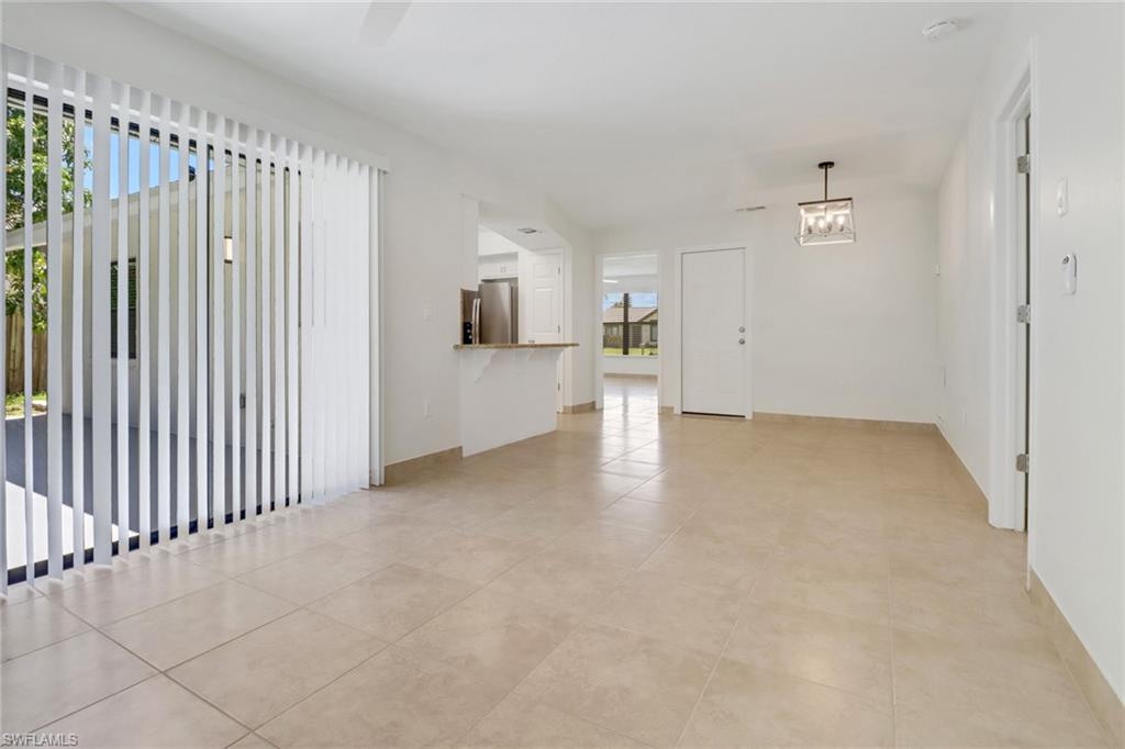 NAPLES TWIN LAKES - Residential