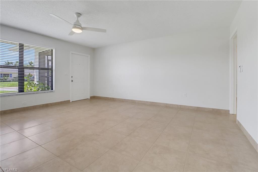 NAPLES TWIN LAKES - Residential