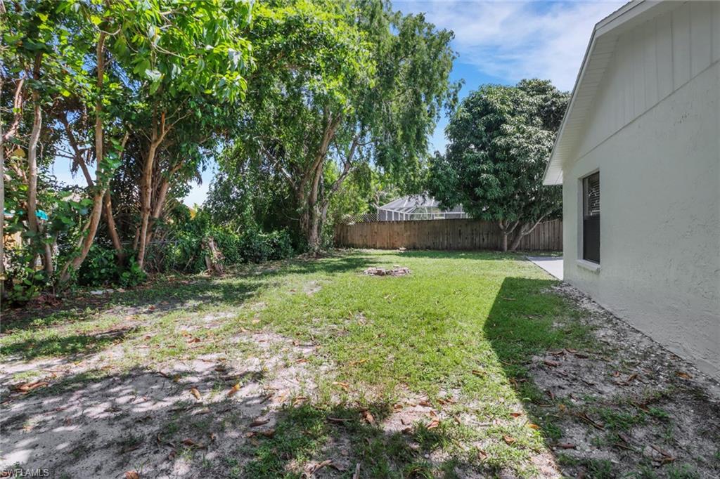 NAPLES TWIN LAKES - Residential