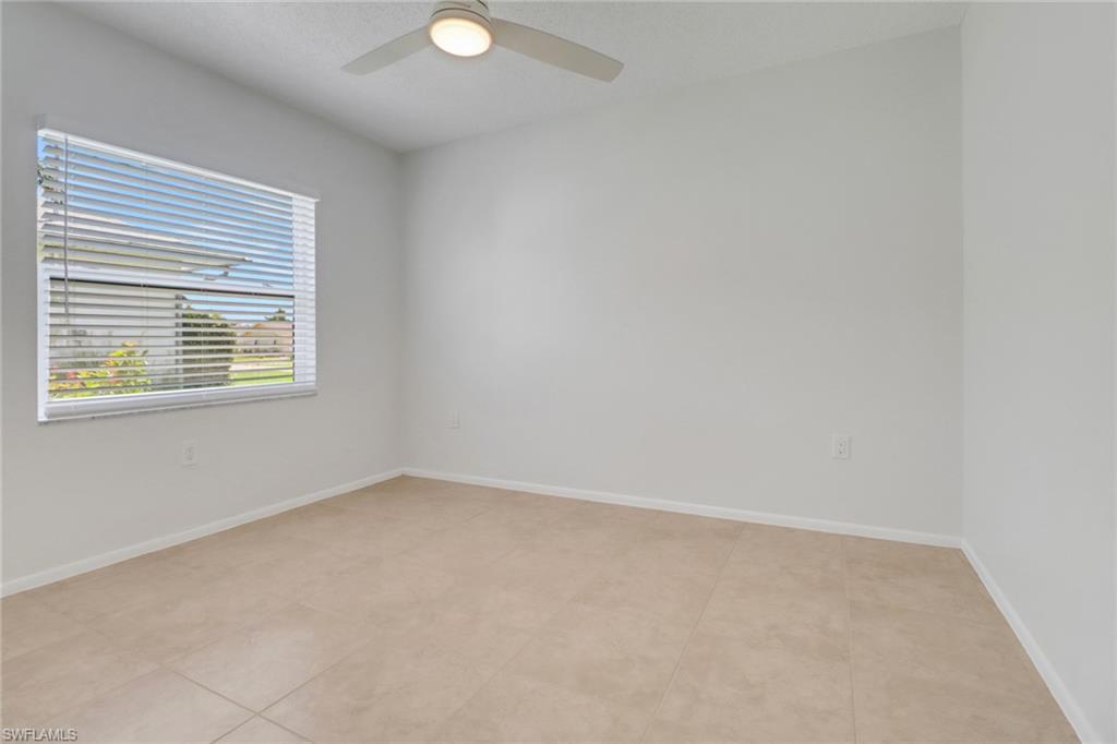 NAPLES TWIN LAKES - Residential