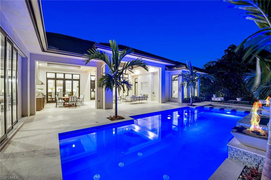 MOORINGS - Residential