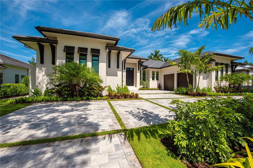MOORINGS - Residential