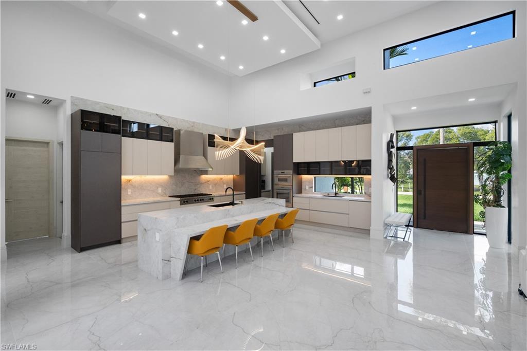 GOLDEN GATE ESTATES - Residential