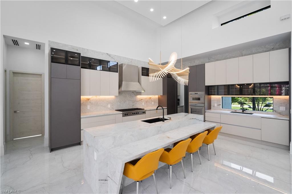 GOLDEN GATE ESTATES - Residential