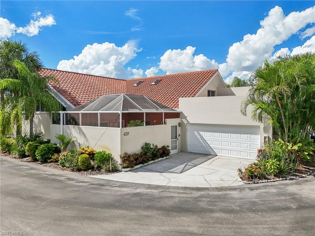 QUAIL WOODS COURTYARDS - Residential
