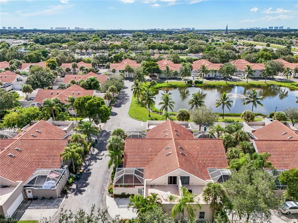 QUAIL WOODS COURTYARDS - Residential